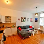Center Of Prague - Comfortable Home-Like Appartment