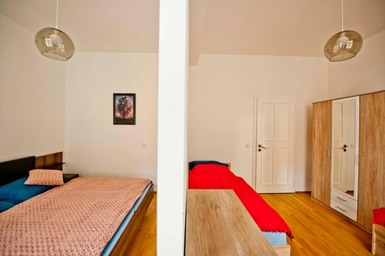 Apartment Center Of - Comfortable Home-like